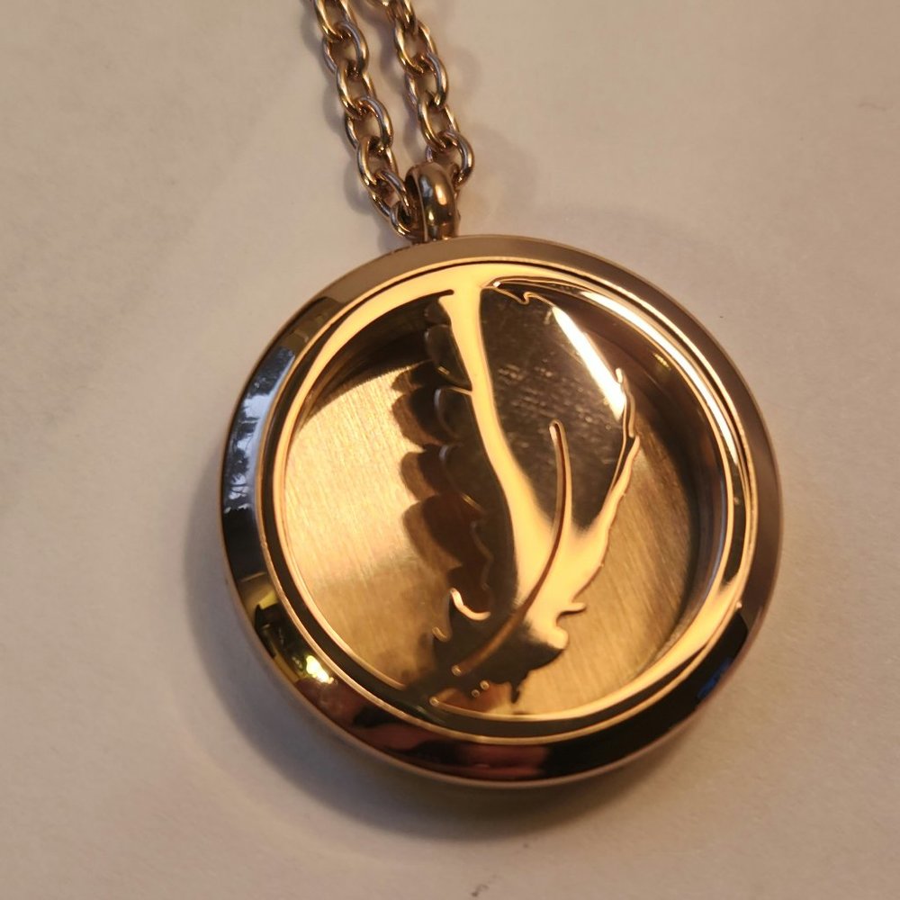 Rose Gold Oil Diffuser Necklace, Stainless Steel, colored felt pads.